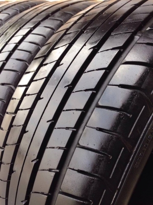 ยาง DUNLOP 185-55-15 ปี 15 ครบชุด 4 เส้น 3500 สภาพสวยๆไม่มีปะไม่บวมไม่กินข้างดอกยางเหลือเยอะเอาไปวิ่งกันใด้อีกยาวค่ะ