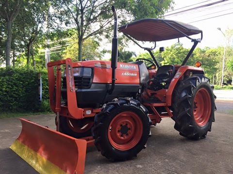 ขายรถไถKubota L4508DI (4WD) พร้อมใบมีดหน้าและผานพรวน รถสวย พร้อมใช้งาน
