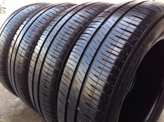 ยาง MICHELIN 175-65-15 ปี 15 ครบชุด 4 เส้น 3000 สภาพสวยๆดอกยางนิ่มๆไม่บวมไม่กินข้างเอาไปวิ่งกันยาวๆค่ะ