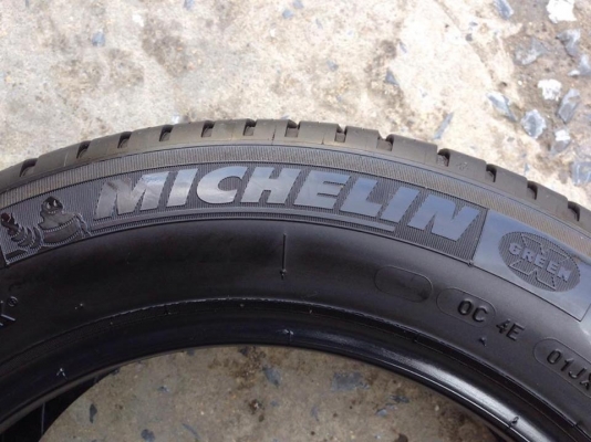 ยาง MICHELIN 175-65-15 ปี 15 ครบชุด 4 เส้น 3000 สภาพสวยๆดอกยางนิ่มๆไม่บวมไม่กินข้างเอาไปวิ่งกันยาวๆค่ะ