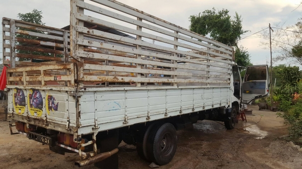 6ล้อฮีโนFC 174  เครื่องHO7C เพาเวอร์รถพร้อมไช้ เอกสารพร้อมโอน