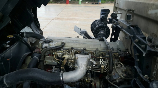 ขายด่วนสิบล้อเพลาเดียวกะบะสามมิตร ยาว6.20 สูง2.20 เมกก้า220 แรง FL1J NPA เดิมๆบางๆ  ยางดี คัสซีสวยทั้งเส้น .