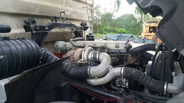 ขายด่วนสิบล้อเพลาเดียวกะบะสามมิตร ยาว6.20 สูง2.20 เมกก้า220 แรง FL1J NPA เดิมๆบางๆ  ยางดี คัสซีสวยทั้งเส้น .