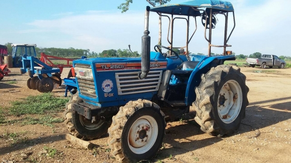 ขายรถเอชากิ(25)พร้อมจอบสภาพเก่านอกเดิมๆ ขายรถเอชากิ(25)พร้อมจอบสภาพเก่านอกเดิมๆ