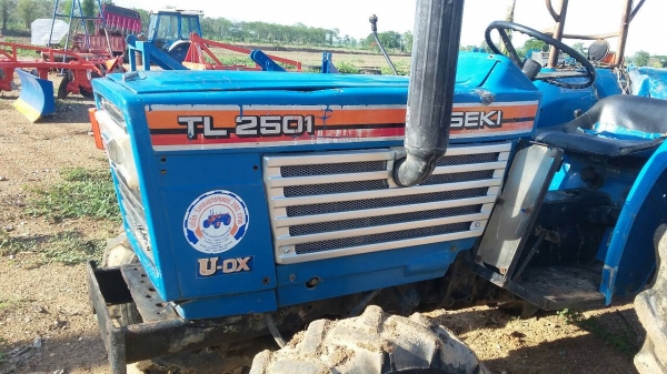 ขายรถเอชากิ(25)พร้อมจอบสภาพเก่านอกเดิมๆ