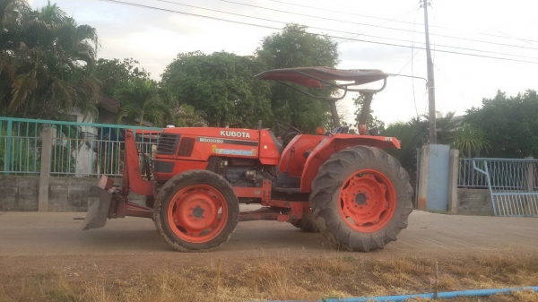 สวยๆครับ KUbota  M5000 สวยๆเดิมๆรรับ พรัอมใช้ครับ ราคา 245000