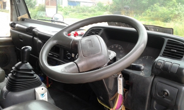 ISUZU NPR 130 แรง หัว - แชชซี ยาว 5 เมตร รถห้างแท้ ปี 51