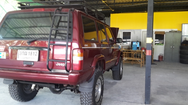 ขายjeep 2.5L โฉมมน ปี 98