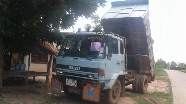 ขาย 6 ล้อดั้ม ISUZU ROCKY เครื่อง 6BD1 165 แรงม้า เฟืองท้ายใหญ่ คัสซีสวย พวงมาลัยพาวเวอร์ ทะเบียนพร้อม