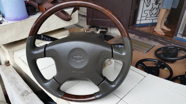 พวงมาลัย Toyota Nissan ตัวนอกเก่าญี่ปุ่น   ใส่ได้ทั้งรถมี Airbag และไม่มี Airbag