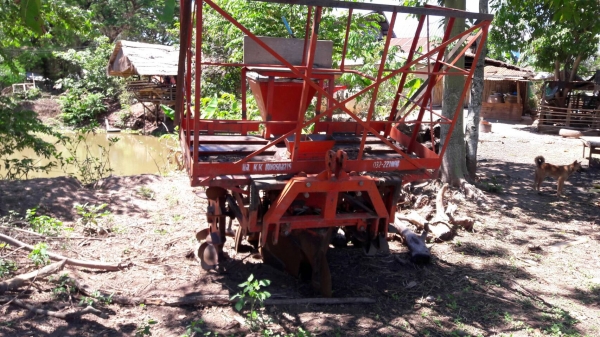 ขาย เครื่องปลูกอ้อยของ KK สภาพพร้อมใช้งาน ราคาถูก