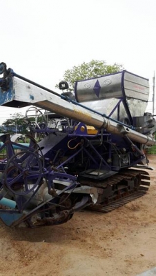 ขายรถเกี่ยวข้าว ช้างน้อยเจ้าพลัง อุ้ม1.5ตัน เครื่องHINO WO6D ช่วงล่าง10สภาพสวยเดิม อุ้มสวยเดิม พร้อมลงงาน ช่วงล่างเต็ม