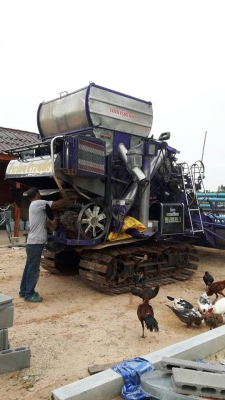 ขายรถเกี่ยวข้าว ช้างน้อยเจ้าพลัง อุ้ม1.5ตัน เครื่องHINO WO6D ช่วงล่าง10สภาพสวยเดิม อุ้มสวยเดิม พร้อมลงงาน ช่วงล่างเต็ม