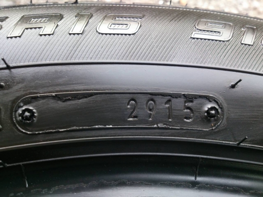 ขายยาง DUNLOP 205/55R16 ยางสัปดาห์ที่29ปี15 ดอกยางสดหนาเต็มเท่ากันไม่แตกลายไม่ร้าวไม่กินข้างไม่มีปะ สวยๆ จำนวน 1 ชุด ขายยาง DUNLOP 205/55R16 ยางสัปดาห์ที่29ปี15 ดอกยางสดหนาเต็มเท่ากันไม่แตกลายไม่ร้าวไม่กินข้างไม่มีปะ สวยๆ จำนวน 1 ชุด