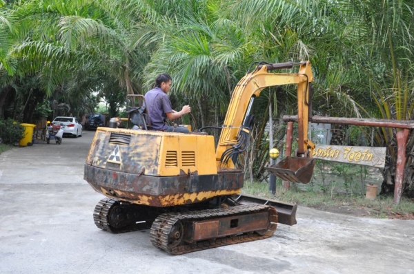 ลดกระหน่ำ!!ขายแบคโฮ MITSUBISHI MS30 เท่าPC30 เดิมจากญี่ปุ่น ทำงานสมบูรณ์ทุกระบบ รับรองไม่ผิดหวัง 139,000 เท่านั้น!!