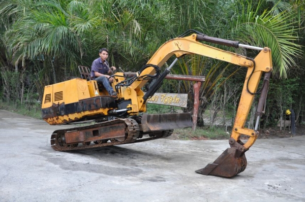 ลดกระหน่ำ!!ขายแบคโฮ MITSUBISHI MS30 เท่าPC30 เดิมจากญี่ปุ่น ทำงานสมบูรณ์ทุกระบบ รับรองไม่ผิดหวัง 139,000 เท่านั้น!!