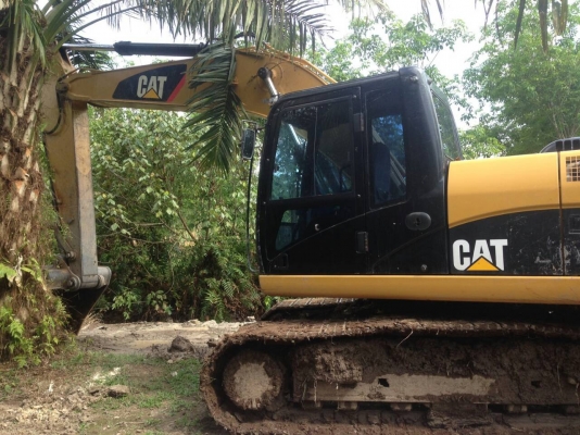 ขายรถแบคโฮ CAT 320 D JAPAN ไมล์ 3513 ชม.ราคา 2450000