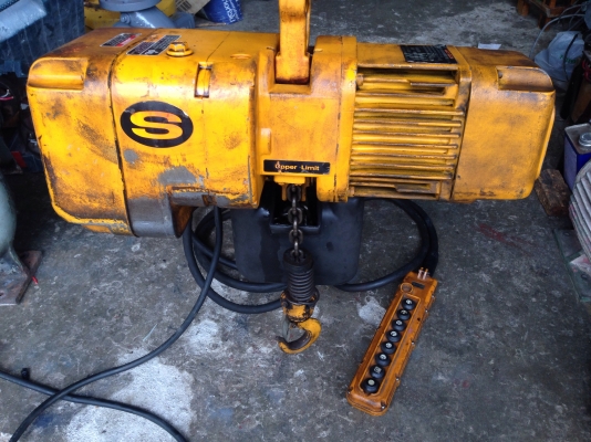 ขายรอกไฟฟ้า Kito 500Kg. Made in Japan 380V สภาพสวยเดิมๆ วิ่งนิ่ม พร้อมใช้งาน ขายรอกไฟฟ้า Kito 500Kg. Made in Japan 380V สภาพสวยเดิมๆ วิ่งนิ่ม พร้อมใช้งาน