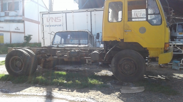 ขายรถฟูโซ่หกล้อหัวคัชซีตามสภาพช่วงล้อ3.70เหมาะทำดั๊มพ์