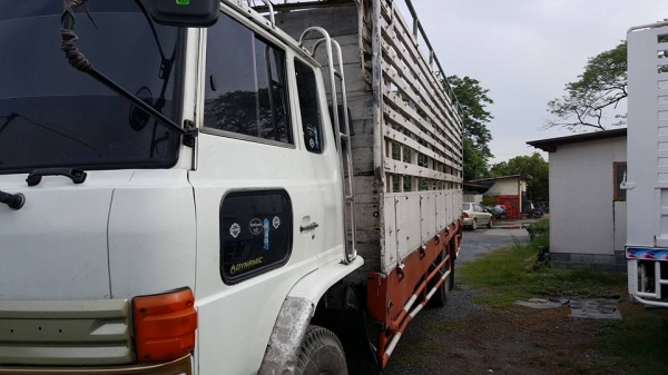 6ล้อยาว 7.20 KL585 รถห้าง เครื่อง 168 แรง คัสซีดี รถสวยเจ้าของใช้เอง ตัดขายสด