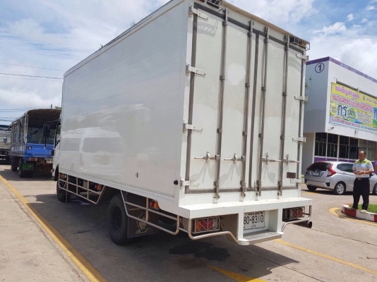 ขายรถบรรทุกตู้เย็น ISUZU NPR เครื่อง 150 แรง ปี 53 ทะเบียนพร้อม