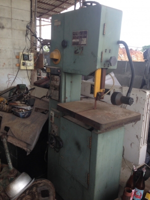 เลื่อยไฟฟ้าแบบตั้งโต๊ะ