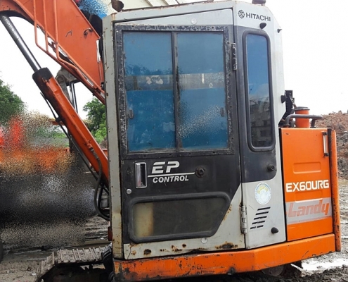 HITACHI EX60 URG