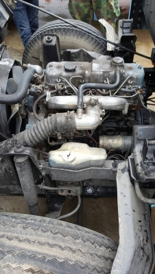 ขาย 4 ล้อกลาง ISUZU ติดเครน UNIC  2  ตัน