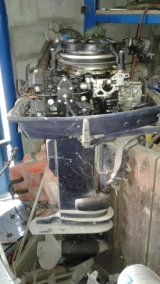 เครื่องเรือ evinrude 25HP สภาพเก่าเก็บ