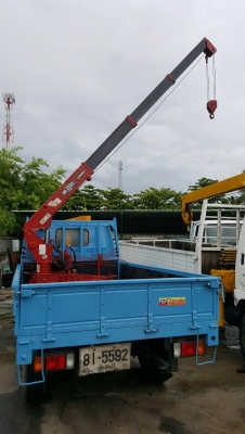 ขาย 4 ล้อกลาง ISUZU ติดเครน UNIC 2 ตัน ขาย 4 ล้อกลาง ISUZU ติดเครน UNIC 2 ตัน