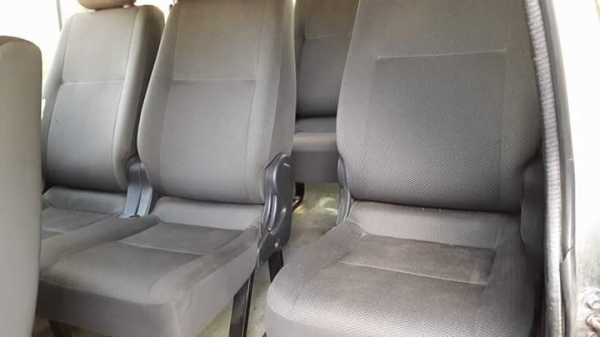 TOYOTA HIACE 2.5 2L ดีเซล