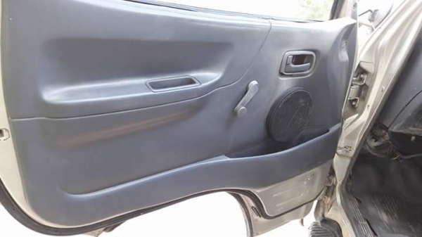 TOYOTA HIACE 2.5 2L ดีเซล