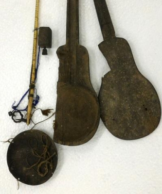 ตาชั่งโบราณ อายุ150ปี สภาพหัก ใช้ชั่งยาฝิ่นในสมัยโบราณ ด้ามงาแท้ เนื้อพิเศษๆ