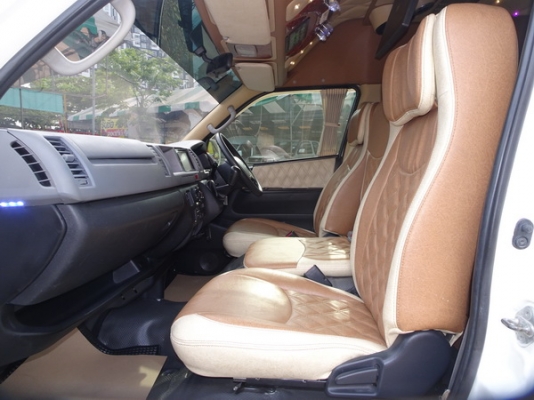 TOYOTA COMMUTER 2.7VVTI MT ปี 2010 TOYOTA COMMUTER 2.7VVTI MT ปี 2010