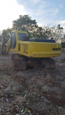KOMATSU PC200 รุ่น 6 (เจ้าของขายเอง) KOMATSU PC200 รุ่น 6 (เจ้าของขายเอง)