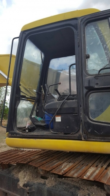 KOMATSU PC200 รุ่น 6 (เจ้าของขายเอง) KOMATSU PC200 รุ่น 6 (เจ้าของขายเอง)