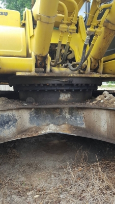 KOMATSU PC200 รุ่น 6 (เจ้าของขายเอง) KOMATSU PC200 รุ่น 6 (เจ้าของขายเอง)