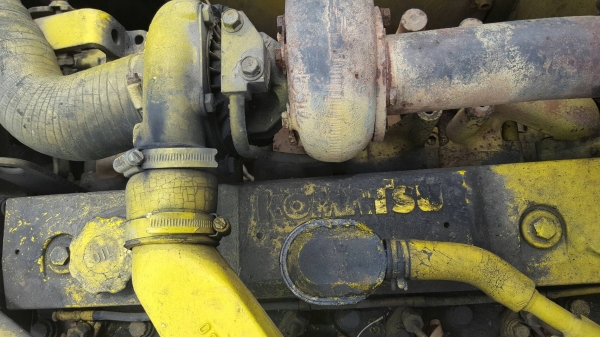 KOMATSU PC200 รุ่น 6 (เจ้าของขายเอง) KOMATSU PC200 รุ่น 6 (เจ้าของขายเอง)