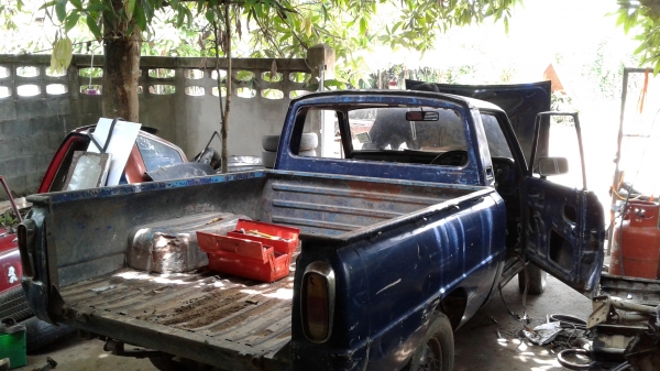 มาสด้าพัน เดิมสองแถว มาสด้าพัน เดิมสองแถว