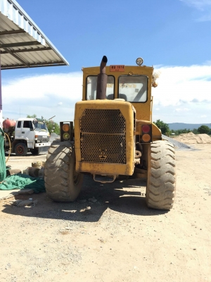 รถตักล้อยางCAT950 สวยๆ