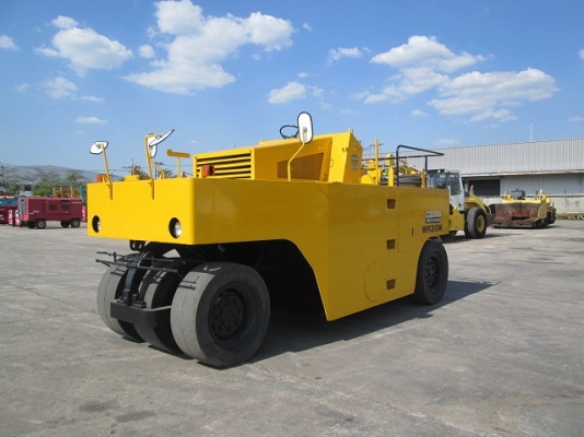 รถบด ล้อยาง 7 ล้อ R20A # R20A-0102 รถนอก นำเข้าจากยี่ปุ่น โทร. กุ้ง:0813062283