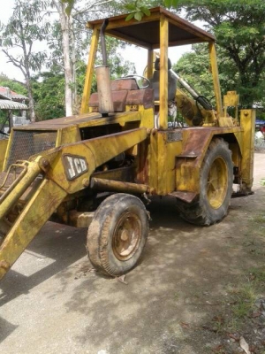 รถตักหน้า-ขุดหลังJCB   รถร้านวัสดุใช้งานน้อย  พร้อมใช้งาน..