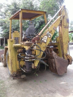 รถตักหน้า-ขุดหลังJCB   รถร้านวัสดุใช้งานน้อย  พร้อมใช้งาน..