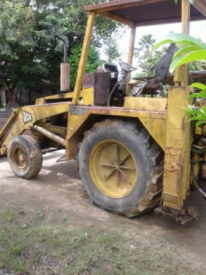 รถตักหน้า-ขุดหลังJCB   รถร้านวัสดุใช้งานน้อย  พร้อมใช้งาน..