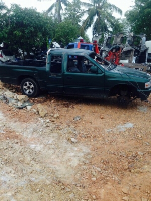 ซากอีซูซุ มังกรเครื่อง 2500 ถอดเเยกขายเป็นอะไหลทุกอย่างทั้งคันมีหลายรุ่นเก๋งเเละกระบะเเยกขายทุกคัน