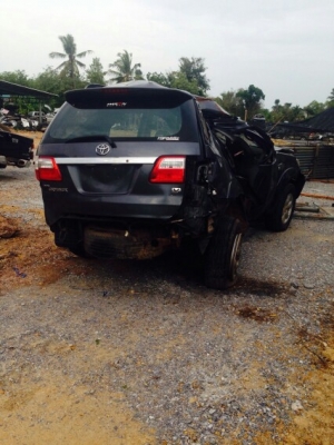 ซากเฟอร์จูนเนอร์ เครื่อง2700 ออโต้ ถอดเเยกขายอะไหลทุกอย่างเก๋งเเละกระบะเเยกขายทุกคัน