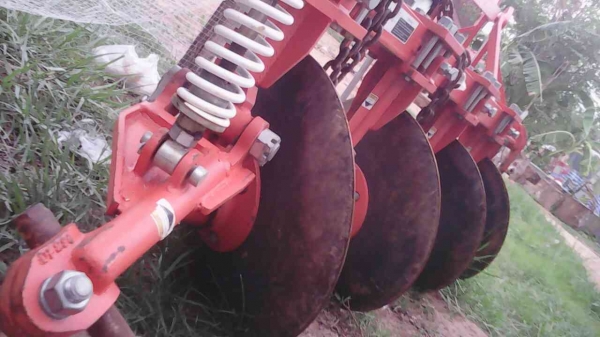 ผานบุกเบิกใช้งานแค่16ไร่สวยมากๆใหม่ๆเลยครับ ผานบุกเบิกใช้งานแค่16ไร่สวยมากๆใหม่ๆเลยครับ