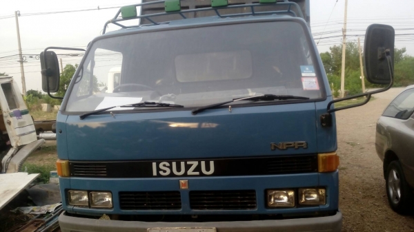 ขายISUZU NPR 6ล้อ