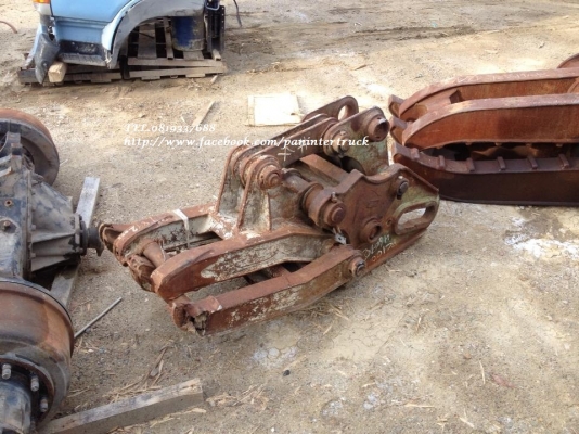 FROM JAPANตัวคีบปากหนีบไม้ อุปกรณ์รองรับสำหรับรถขุดไซค์ 60,65,70,75,100  /สวมบูทสลัก 60 มิล/ ราคาเพียง 19,500 บาท สนใจติดต่อ 0819337688