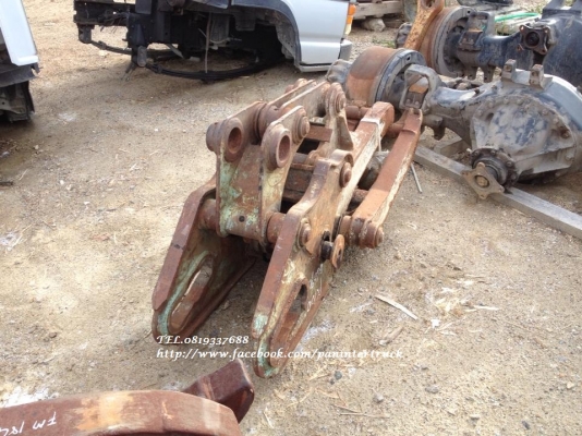 FROM JAPANตัวคีบปากหนีบไม้ อุปกรณ์รองรับสำหรับรถขุดไซค์ 60,65,70,75,100  /สวมบูทสลัก 60 มิล/ ราคาเพียง 19,500 บาท สนใจติดต่อ 0819337688